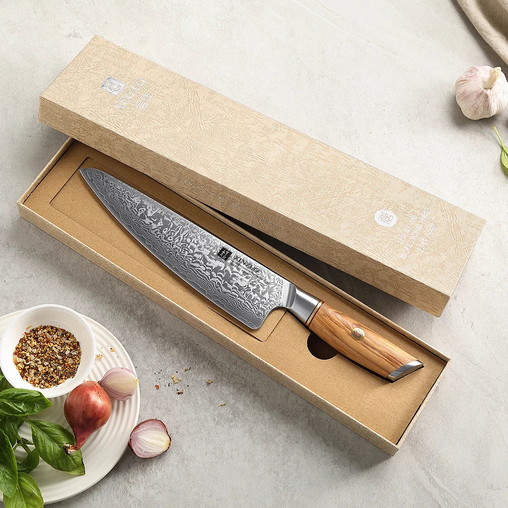 Couteau de chef Damas XINZUO dans sa boîte cadeau