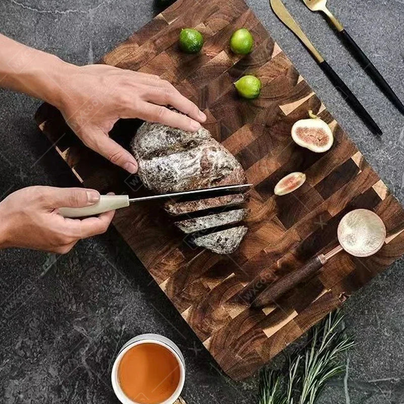 Planche à découper en bois de bout d'acacia